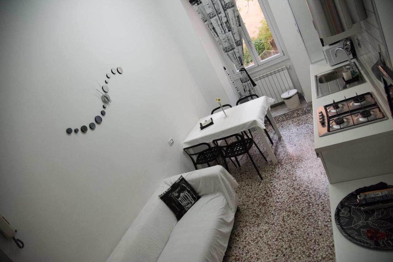 Beautiful And Spacious Apartment Next To Termini 10 Minutes From Coliseum Εξωτερικό φωτογραφία